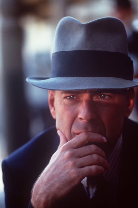 Ein schweigsamer Einzelgänger (Bruce Willis) kommt in die kleine Stadt Jericho und beginnt, als John Smith mit den rivalisierenden Banden dort aufzu... - Bildquelle: New Line Cinema