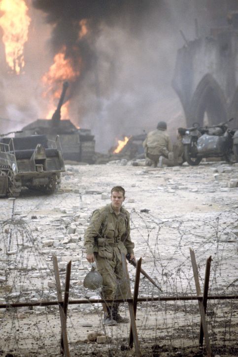 Obwohl James Ryan (Matt Damon) zu den wenigen Überlebenden gehört, kann er sich über seine Rettung nicht freuen. Er fühlt sich am Tod seiner Kam... - Bildquelle: United International Pictures