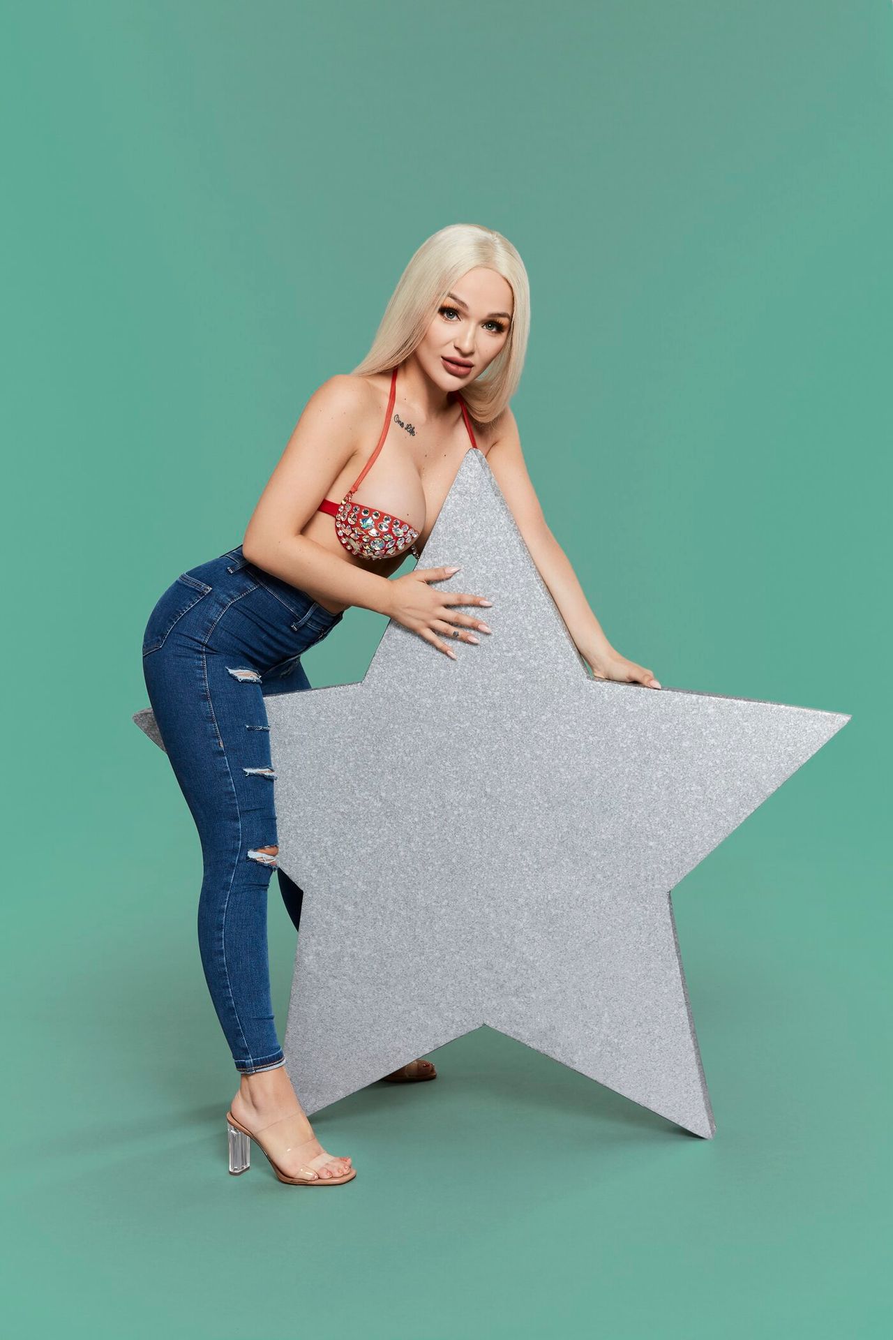 Die Bewohner 2020 Die Ersten Fotos Promi Big Brother Sat 1