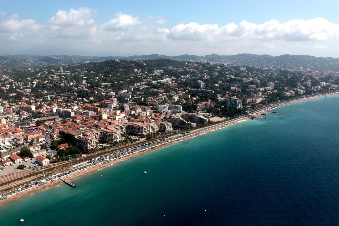 Cannes-Strand-AFP - Bildquelle: AFP Photo/Jean Christophe Magnenet