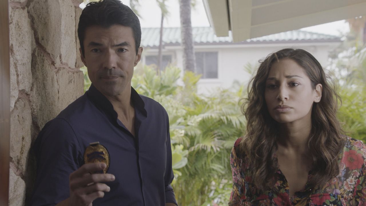Adam Noshimuri (Ian Anthony Dale, l.); Tani Rey (Meaghan Rath, r.) - Bildquelle: 2019 CBS Broadcasting, Inc. All Rights Reserved