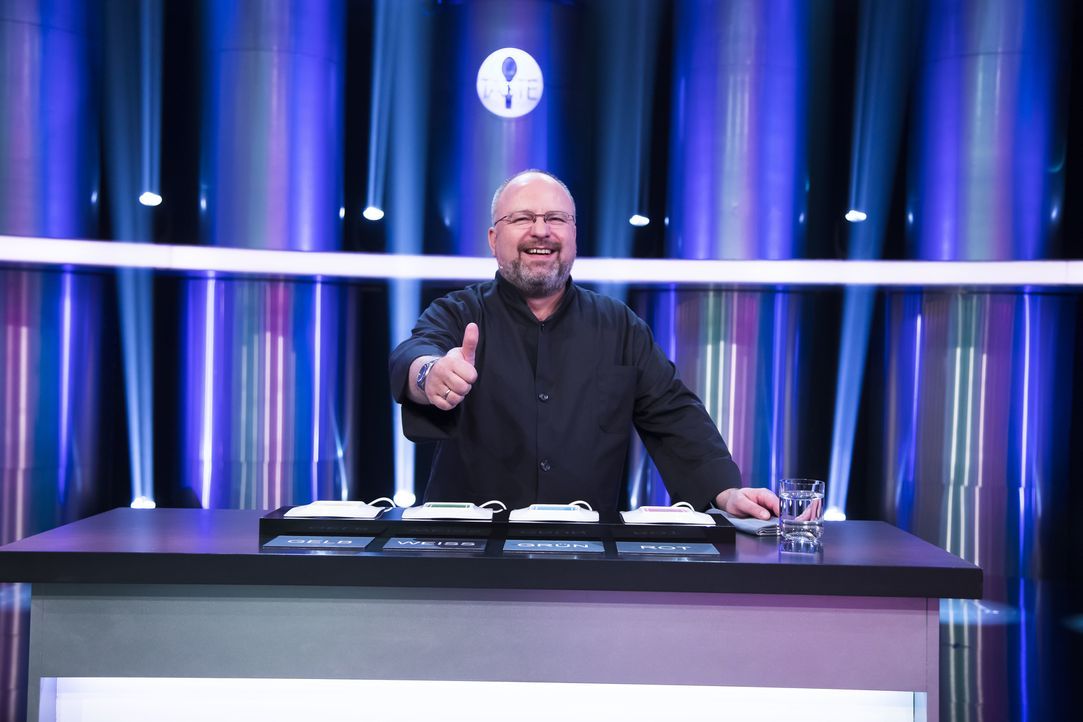 Welches Team wird Christian Lohse von seinen Kochkünsten überzeugen können? - Bildquelle: Benedikt Müller SAT.1