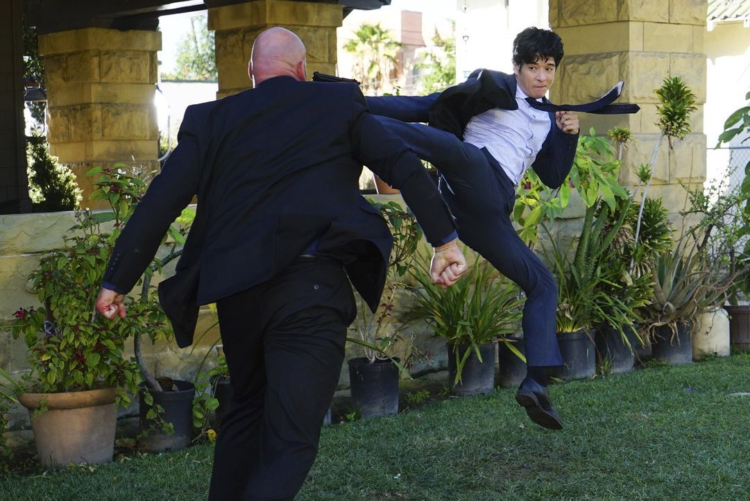 Auf der Jagd nach einer Bande Krimineller: Lee (Jon Foo, r.) ... - Bildquelle: Warner Brothers