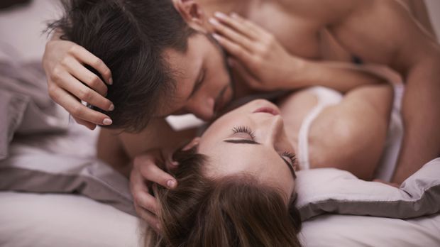 Missionarsstellung sex Oma Missionarsstellung
