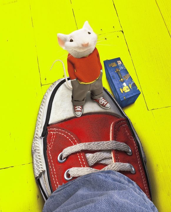 Die putzige kleine Maus Stuart wird von der Familie Little adoptiert und darf mit ihnen in ihr neues Heim umziehen ... - Bildquelle: Columbia TriStar Film