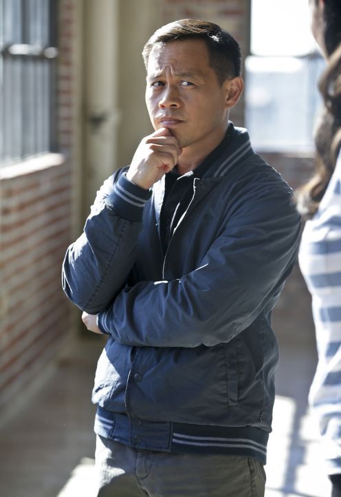 Soll dem Team helfen, den Schützen ausfindig zu machen, der Sam angeschossen hat: Jemadar Thapa (Ernie Reyes jr.) ... - Bildquelle: CBS Studios Inc. All Rights Reserved.