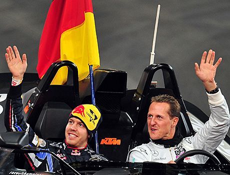Das Race of Champions 2012: Sebastian Vettel (li.) Michael Schumacher - Bildquelle: AFP ImageForum