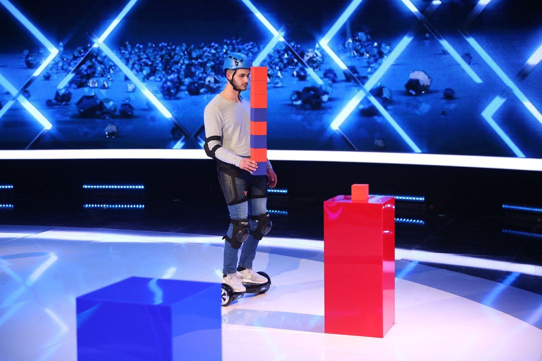 Jason gibt sein Bestes um das Spiel für sich entscheiden zu können ... - Bildquelle: Guido Engels SAT.1