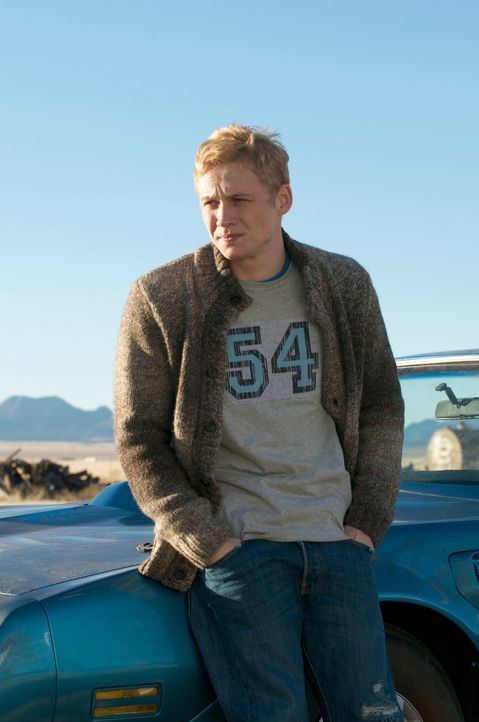 Englisch kann er nicht - doch Tom (Matthias Schweighöfer) will sich auch so in den USA durchschlagen ... - Bildquelle: Sony Pictures Television Inc. All Rights Reserved.