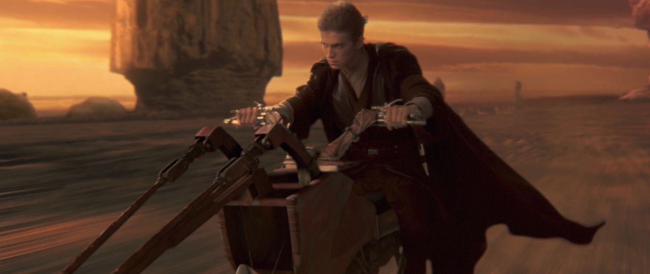 Um die von einem Attentat bedrohte Senatorin Amidala zu beschützen, wird Jedi-Schüler Anakin Skywalker (Hayden Christensen) ihr als Leibwächter zur... - Bildquelle: Lucasfilm Ltd. & TM. All Rights Reserved.