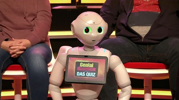 Genial Daneben - Das Quiz - Genial Daneben - Das Quiz - Verrückt: Kokosnüsse Und Ein Roboter Im Studio