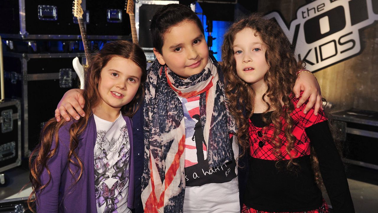 The-Voice-Kids-Stf02-Epi05-Salvatore-Larissa-EmmieLee-31-SAT1-Andre-Kowalski - Bildquelle: SAT.1/Andre Kowalski