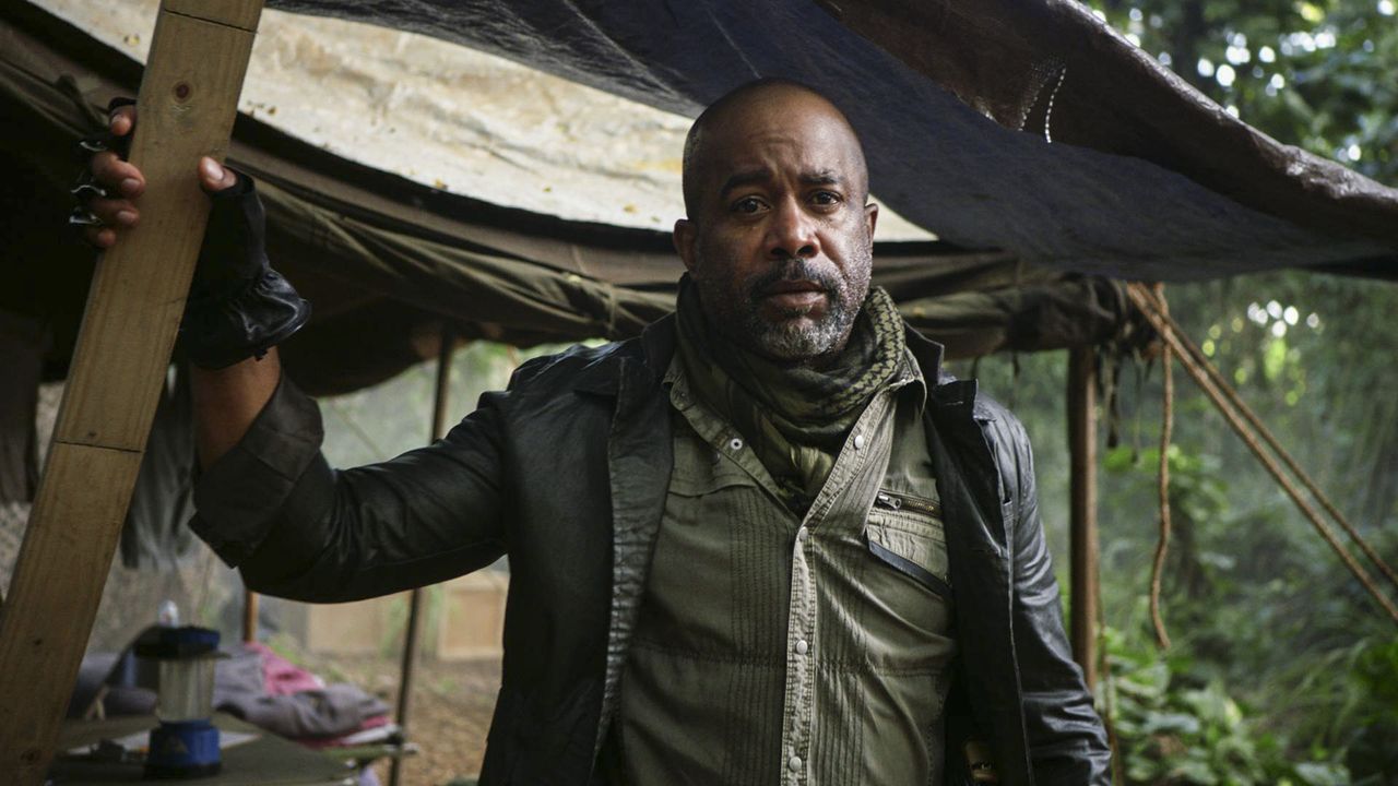 Was führt Desmond Abati (Darius Rucker) im Schilde? - Bildquelle: Norman Shapiro 2016 CBS Broadcasting, Inc. All Rights Reserved