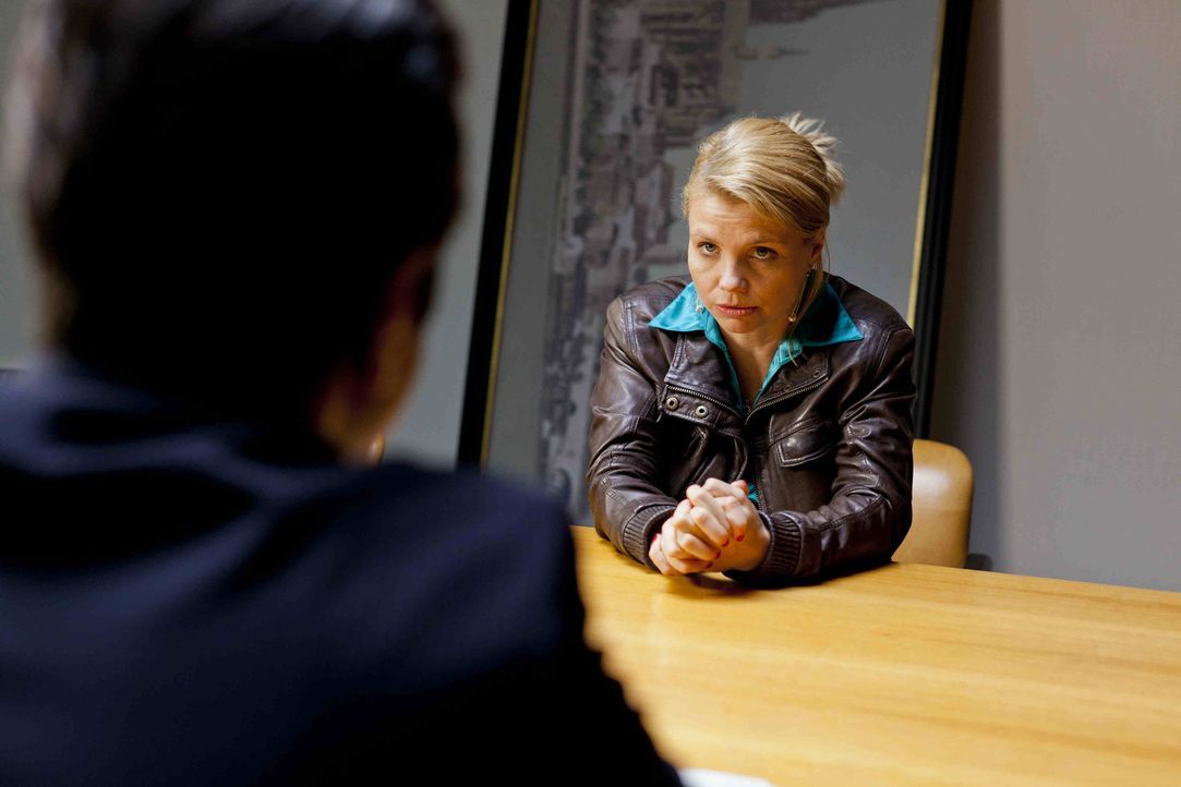 Neue spannende Fälle warten auf die besondere Rechtsanwältin Danni Lowinski (Annette Frier) ... - Bildquelle: SAT.1
