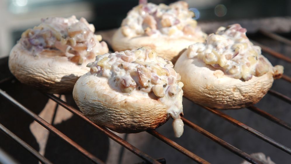 Gefüllte Champignons vom Grill - SAT.1 Ratgeber