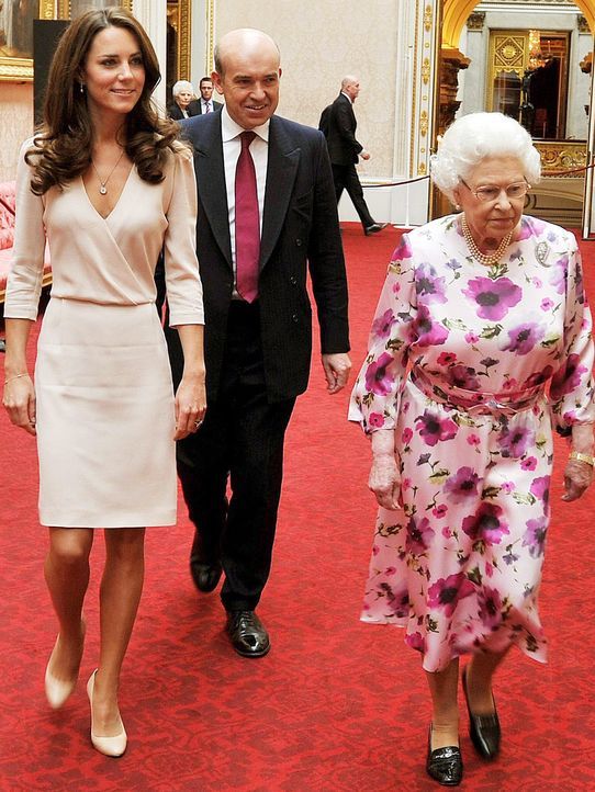 Kate-Middleton-Queen-Elizabeth-11-07-22-AFP - Bildquelle: AFP