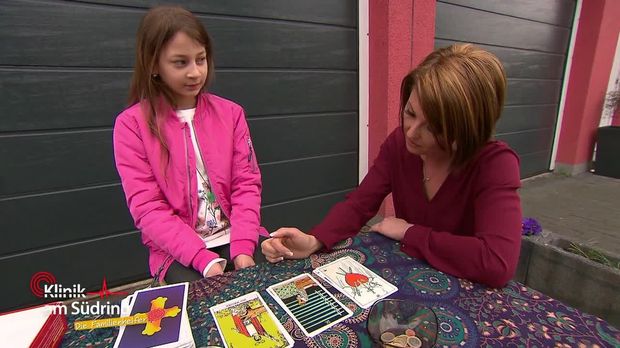 Klinik Am Südring - Die Familienhelfer - Klinik Am Südring - Die Familienhelfer - Kiaras Katastrophenkugel