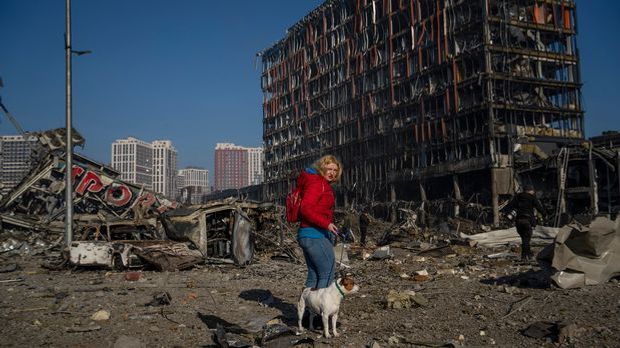 Zerstörtes Einkaufszentrum in Kiew
