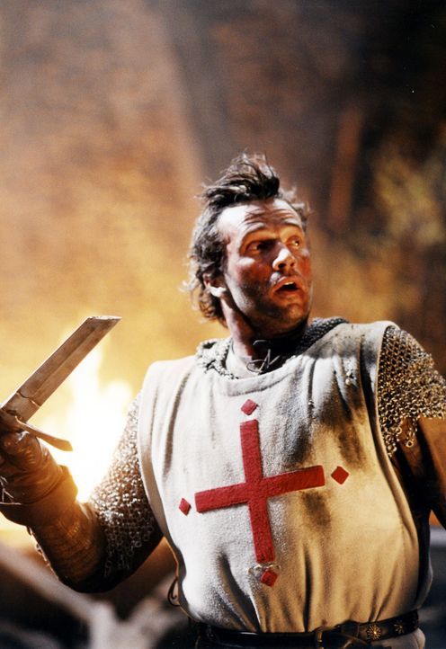 Macht sich auf, Prinzessin Lunna aus den Fängen eines Drachen zu befreien: Kreuzritter George (James Purefoy) ... - Bildquelle: ApolloMedia