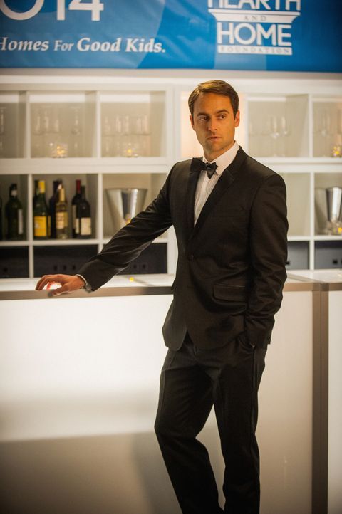 Kitty ist sich sicher, dass Del Gruner (Stuart Townsend) der Mann ist, der sie entführt hat. Hat er noch mehr Mädchen auf dem Gewissen? - Bildquelle: CBS Television