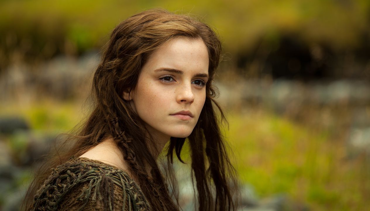 Nachdem Ilas (Emma Watson) Familie auf grausame Weise getötet wurde, wird sie von Noah und seiner Familie adoptiert. Während sie beim Bau der Arche... - Bildquelle: 2014 Paramount Pictures Corporation. All rights reserved.