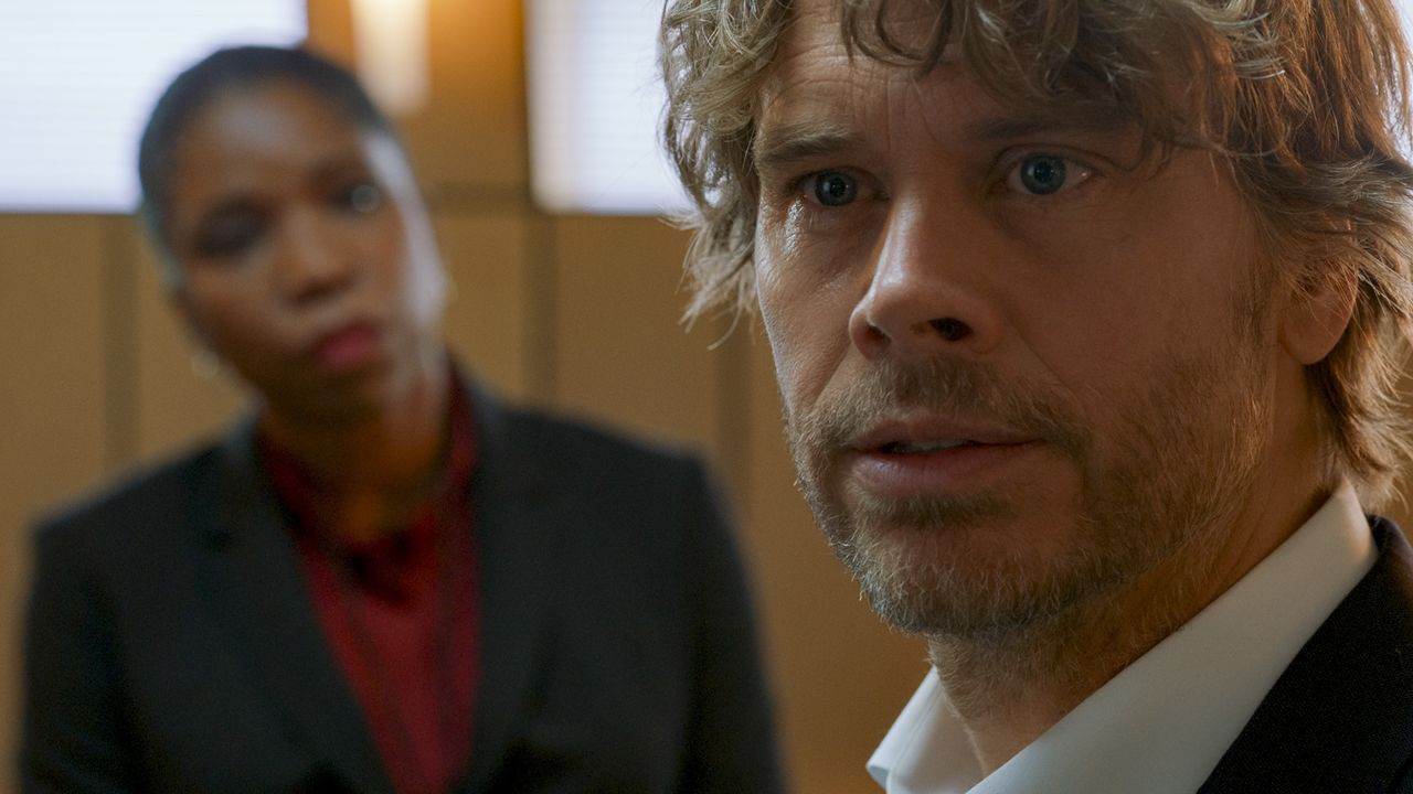 Special Agent Effie Carlson (Nicki Micheaux, l.); Marty Deeks (Eric Christian Olsen, r.) - Bildquelle: 2021 CBS Broadcasting Inc. All Rights Reserved.