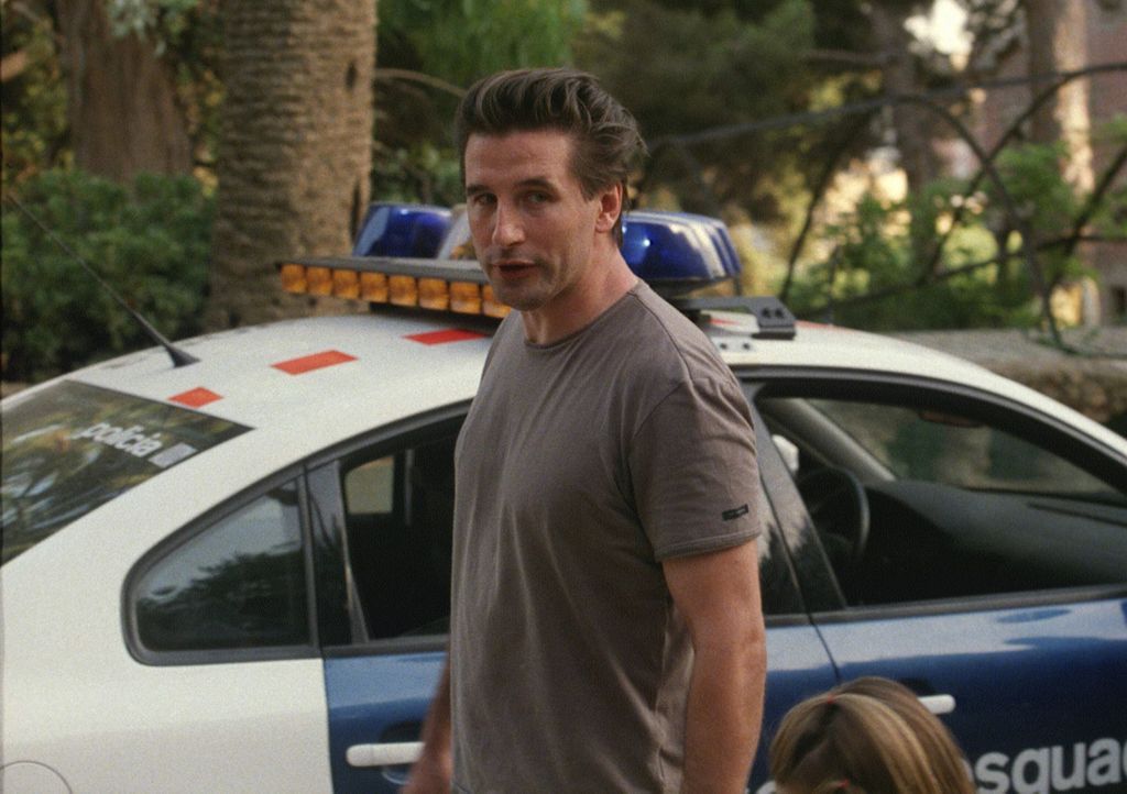 Als der New Yorker Cop Bruce Walker (William Baldwin) erkennt, dass die Kunsträuber seiner abtrünnigen Ehefrau die Diebstähle anhängen wollen, m... - Bildquelle: 2004 Antena Tres de Television, Drimtim Entertainment and Columbia Tristar Producciones Espana. All Rights Reserved.