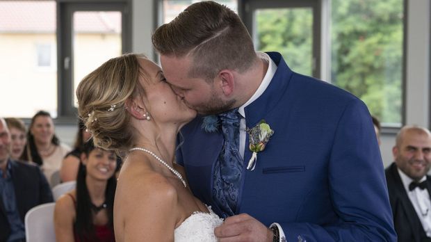 Hochzeit Auf Den Ersten Blick Das Erste Baby Der Kuppelshow War