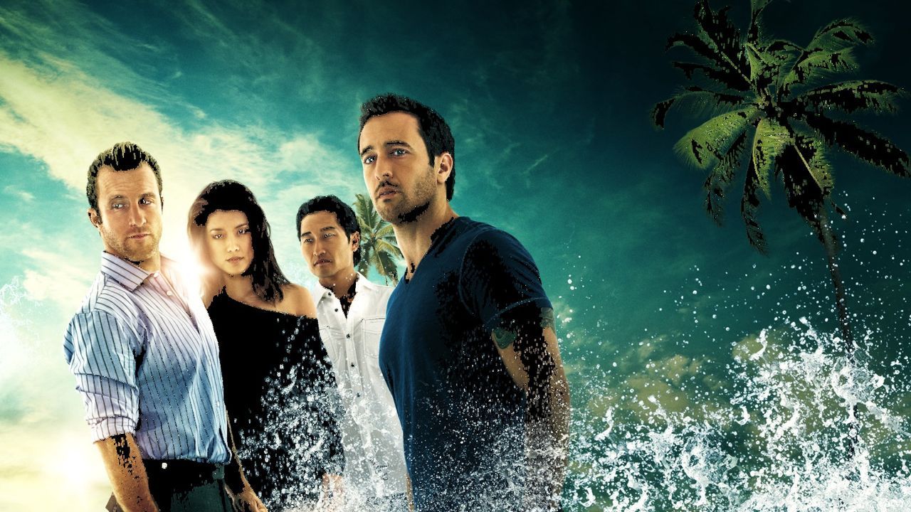 (7. Staffel) - Kämpfen gegen das organisierte Verbrechen auf Hawaii: Steve (Alex O'Loughlin, r.), Danny (Scott Caan, l.), Chin (Daniel Dae Kim, 2.v.... - Bildquelle: 2017 CBS Broadcasting Inc. All Rights Reserved.