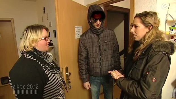 AKTE - Video - Wer steckt hinter dem Anquatsch-Trick? - Sat.1