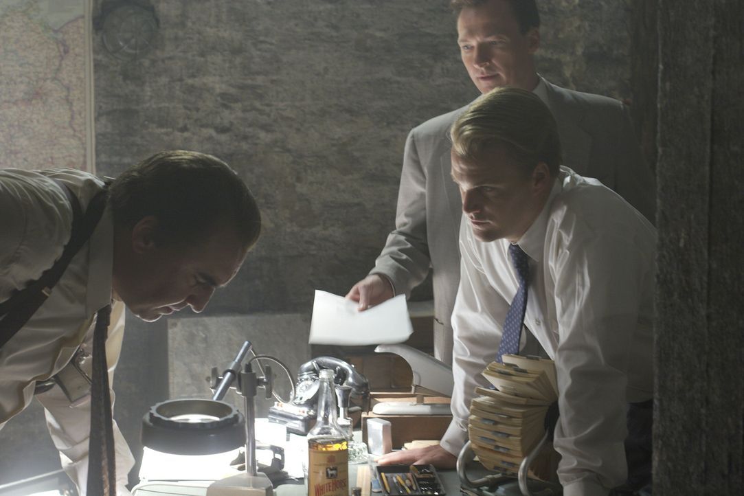 Auf der Jagd nach einem eiskalten Maulwurf: die CIA-Agenten Harvey Torrit (Alfred Molina, l.) und Jack McCauliffe (Chris O'Donnell, r.) ...