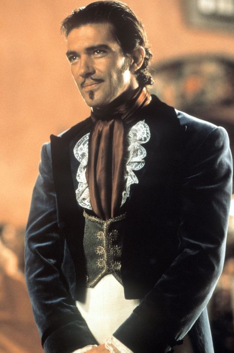 Keiner weiß, dass Alejandro (Antonio Banderas) noch eine geheime Identität als Zorro besitzt ... - Bildquelle: Columbia Pictures