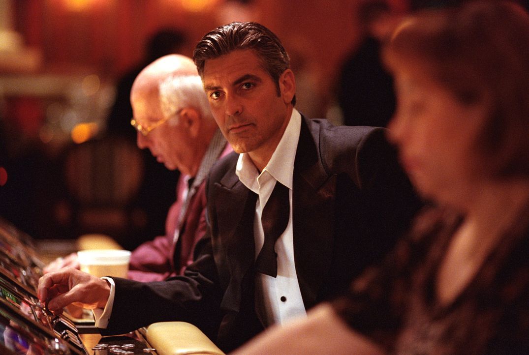 Versucht alles, um seine Ex-Frau zurückzuerobern: Danny Ocean (George Clooney) ... - Bildquelle: Warner Bros. Pictures