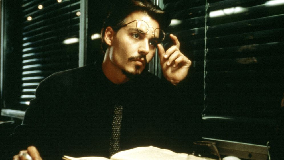 Die Neun Pforten Film Sat 1