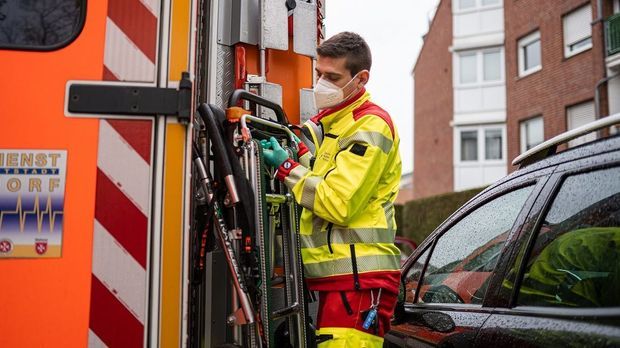 Lebensretter Hautnah - Wenn Jede Sekunde Zählt - Lebensretter Hautnah - Wenn Jede Sekunde Zählt - Staffel 5 Episode 7: Schnelles Handeln Hat Hier Oberste Priorität!