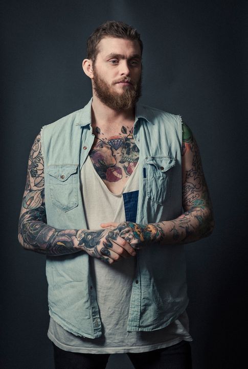 18_TattooTypBrust - Bildquelle: Portra