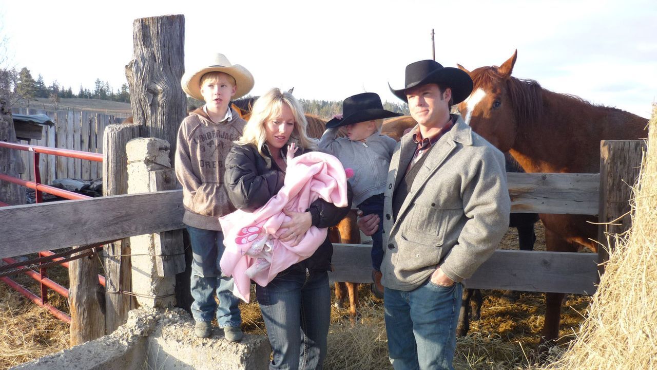 Bei Familie Dahl in Montana haben Anna und Pisei nicht viel zu lachen ... - Bildquelle: kabel eins