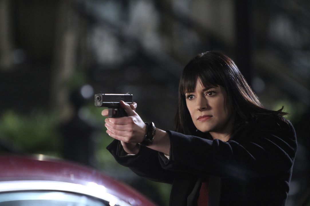 In Washington D.C. werden in einer Nacht mehrere Familien getötet. Die Polizei bittet das BAU-Team um Prentiss (Paget Brewster) um Hilfe ... - Bildquelle: ABC Studios