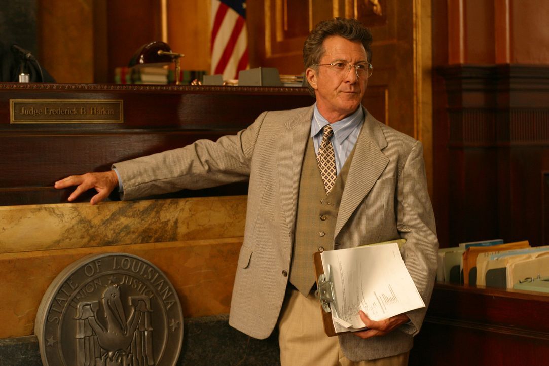 Der moralisch integre Anwalt der Klägerin, Wendall Rohr (Dustin Hoffman), hält nichts von der Überwachung und Einschüchterung der Geschworenen.... - Bildquelle: 20th Century Fox of Germany