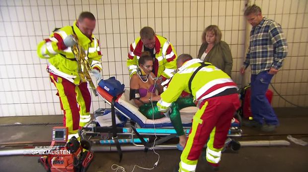 Auf Streife - Die Spezialisten - Auf Streife - Die Spezialisten - Meerjungfrauen Waschen Besser