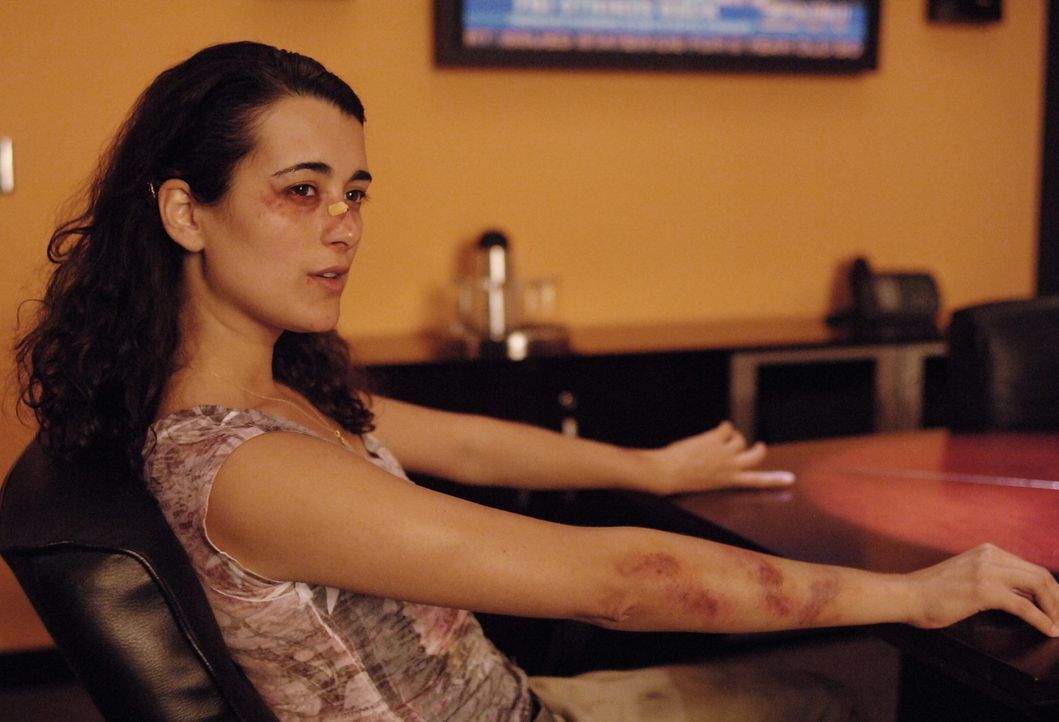 Ziva (Cote de Pablo) hat alles gut überstanden ... - Bildquelle: CBS Television