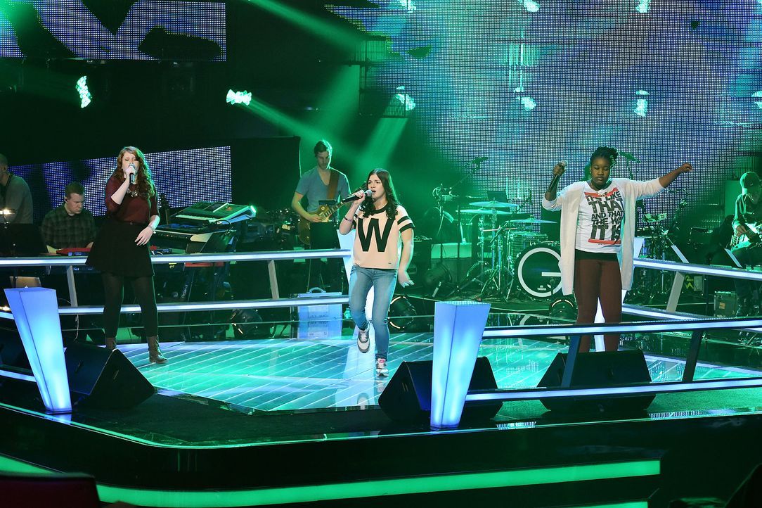 The-Voice-Kids-Stf03-Epi06-Auftritte-49-Samira-Christin-Benita-SAT1-Andre-Kowalski - Bildquelle: SAT.1/Andre Kowalski