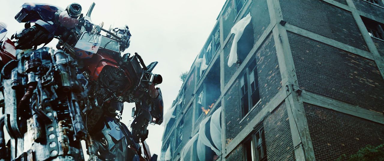 Optimus Prime (Bild) und seine Autobots müssen nicht nur die Menschheit und ihre Erde retten, sondern auch das gesamte Universum ... - Bildquelle: 2010 Paramount Pictures Corporation.  All Rights Reserved.