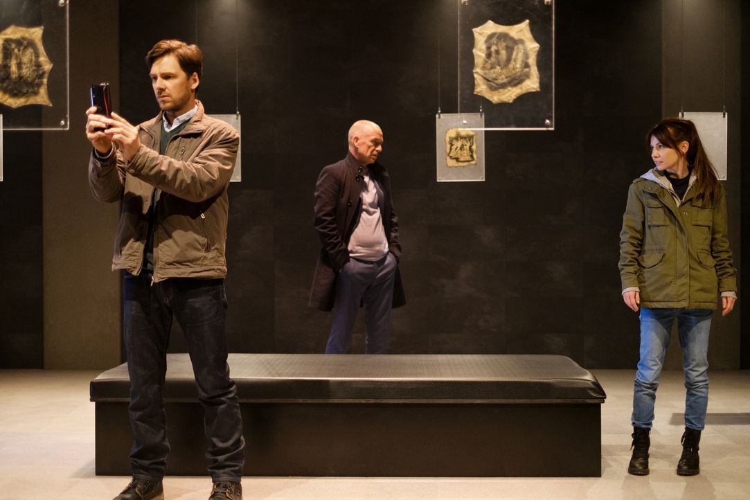(v.l.n.r.) Ben Kohler (Stefan Pohl); Maarten S. Sneijder (Raymond Thiry); Sabine Nemez (Josefine Preuß) - Bildquelle: Petro Domenigg SAT.1 / Petro Domenigg