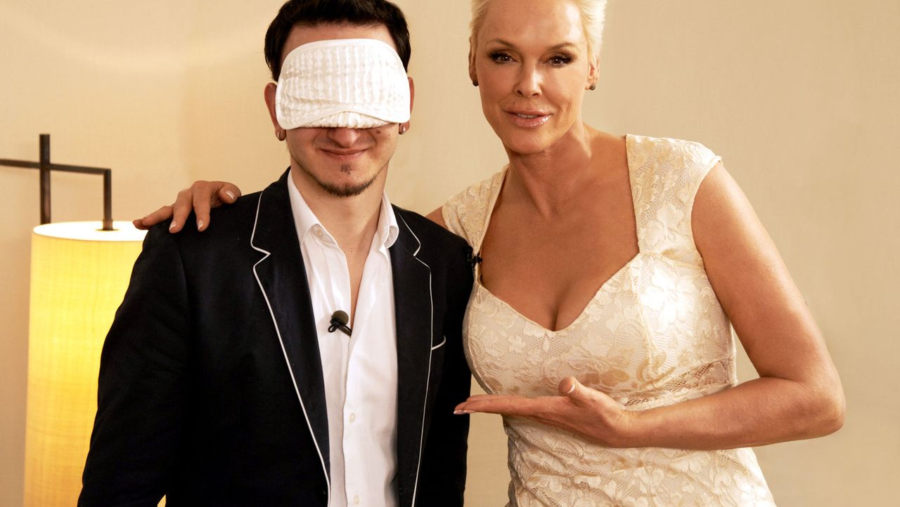 Die Promi Hochzeitsplaner Brigitte Nielsen Benjamin Bieneck In Rosenheim Sat 1